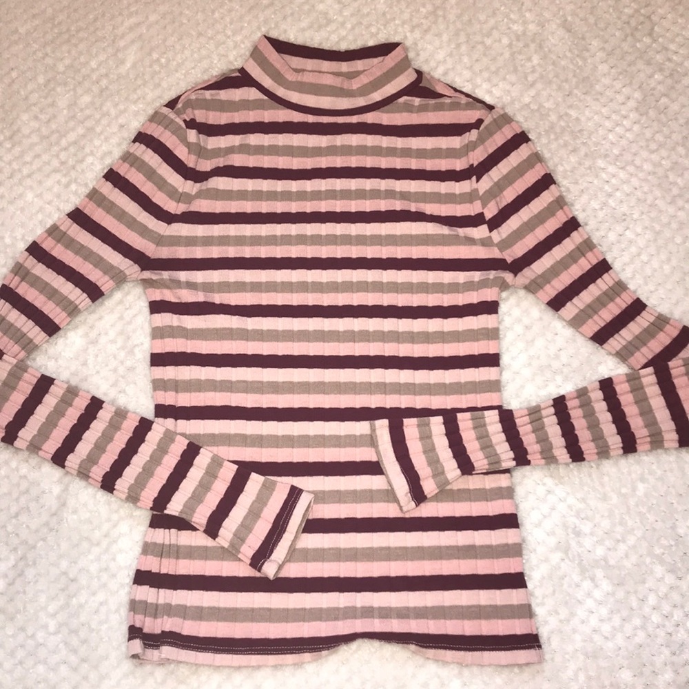 Striped turtle neck